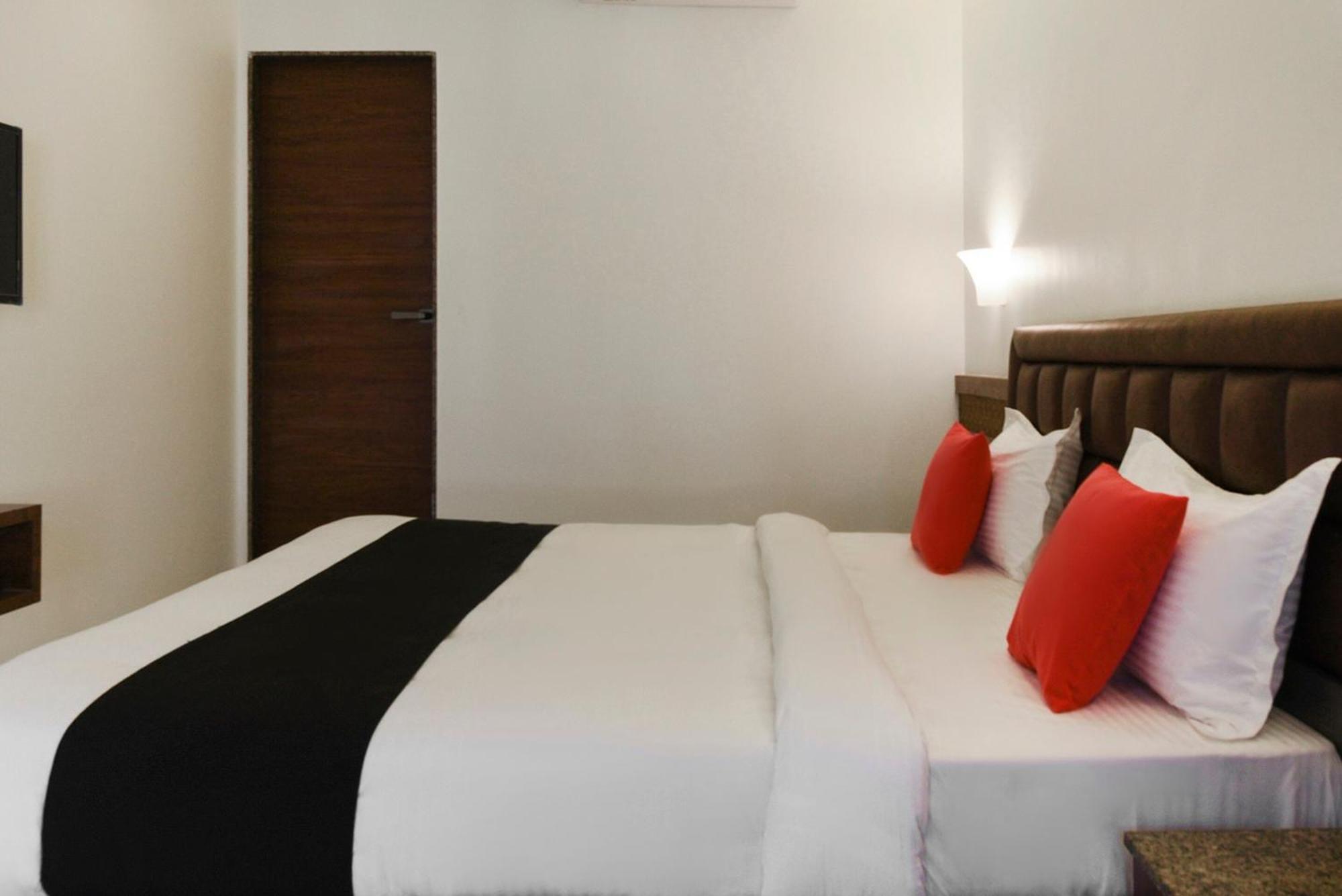 Oyo Flagship Hotel Shreeyash Executive Mangvadi Exterior foto