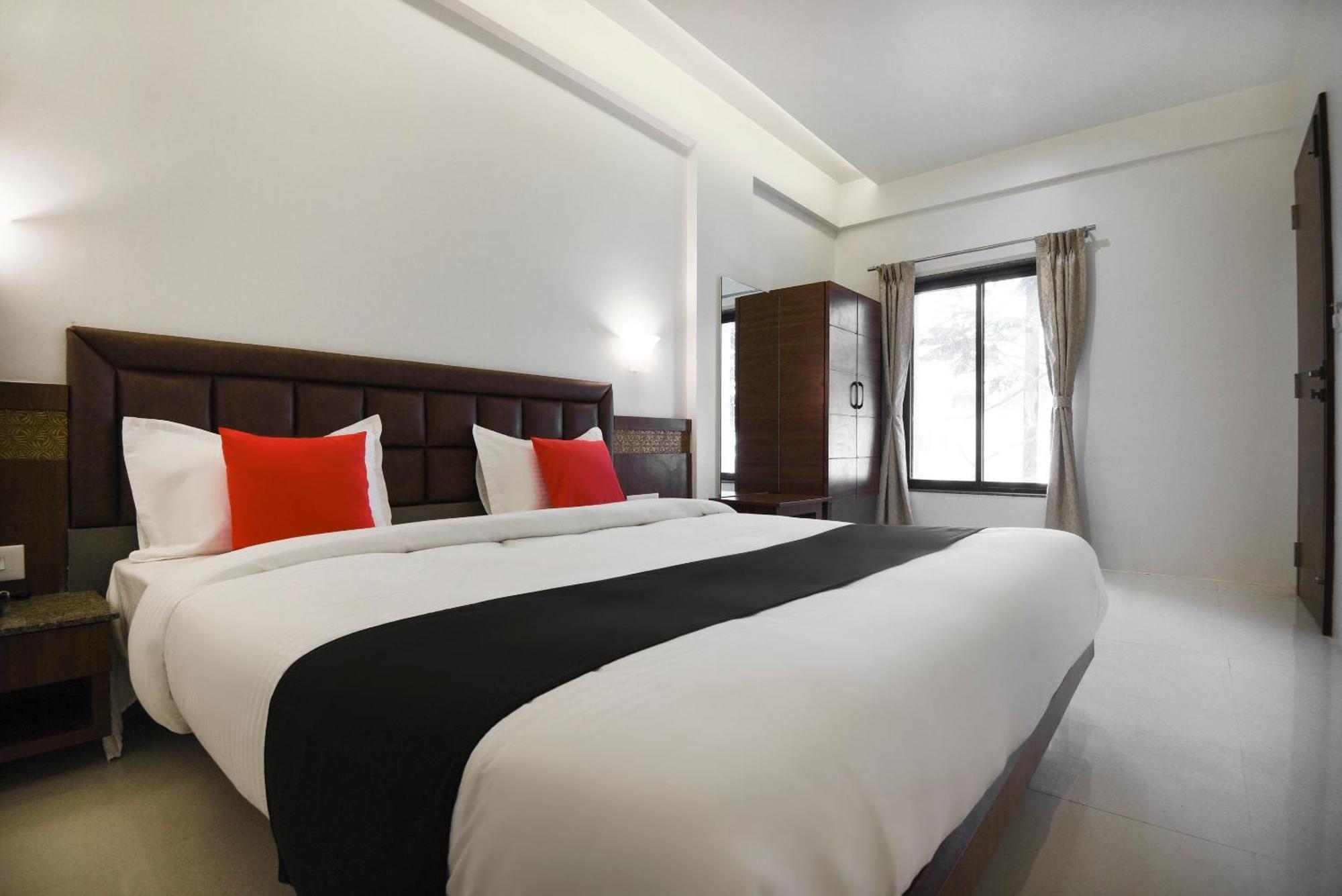 Oyo Flagship Hotel Shreeyash Executive Mangvadi Exterior foto
