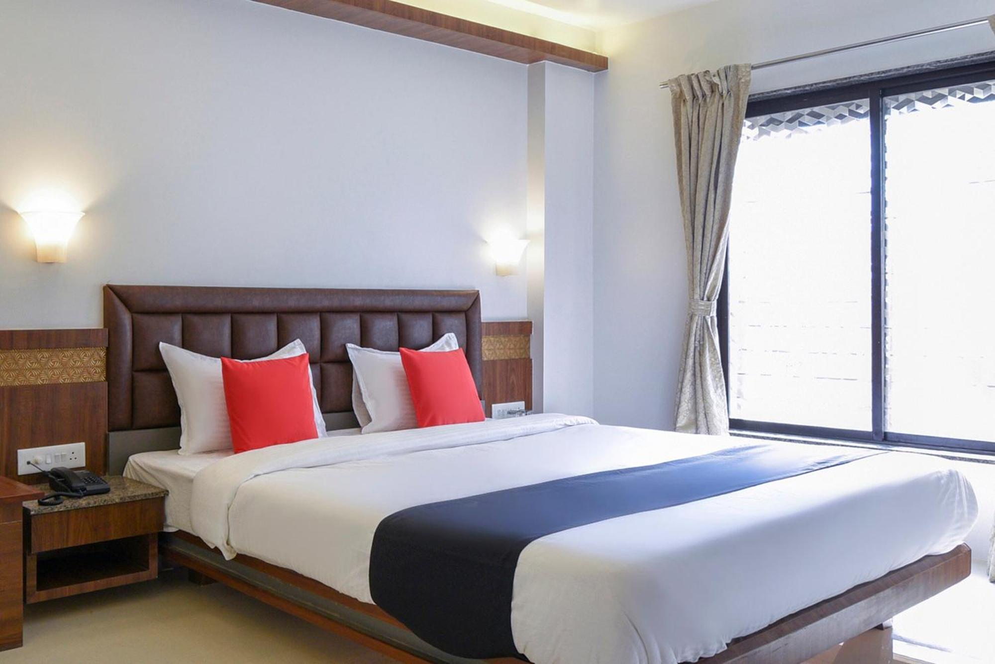 Oyo Flagship Hotel Shreeyash Executive Mangvadi Exterior foto